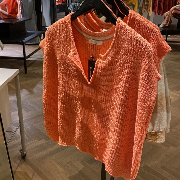 ILLA ILLA patch sleeveless sweater -IM7215 - Picture 9 of 10